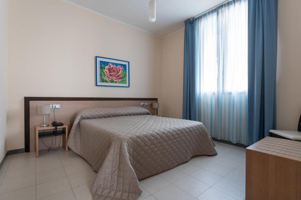 Club Azzurro Hotel & Resort Porto Cesareo Bagian luar foto