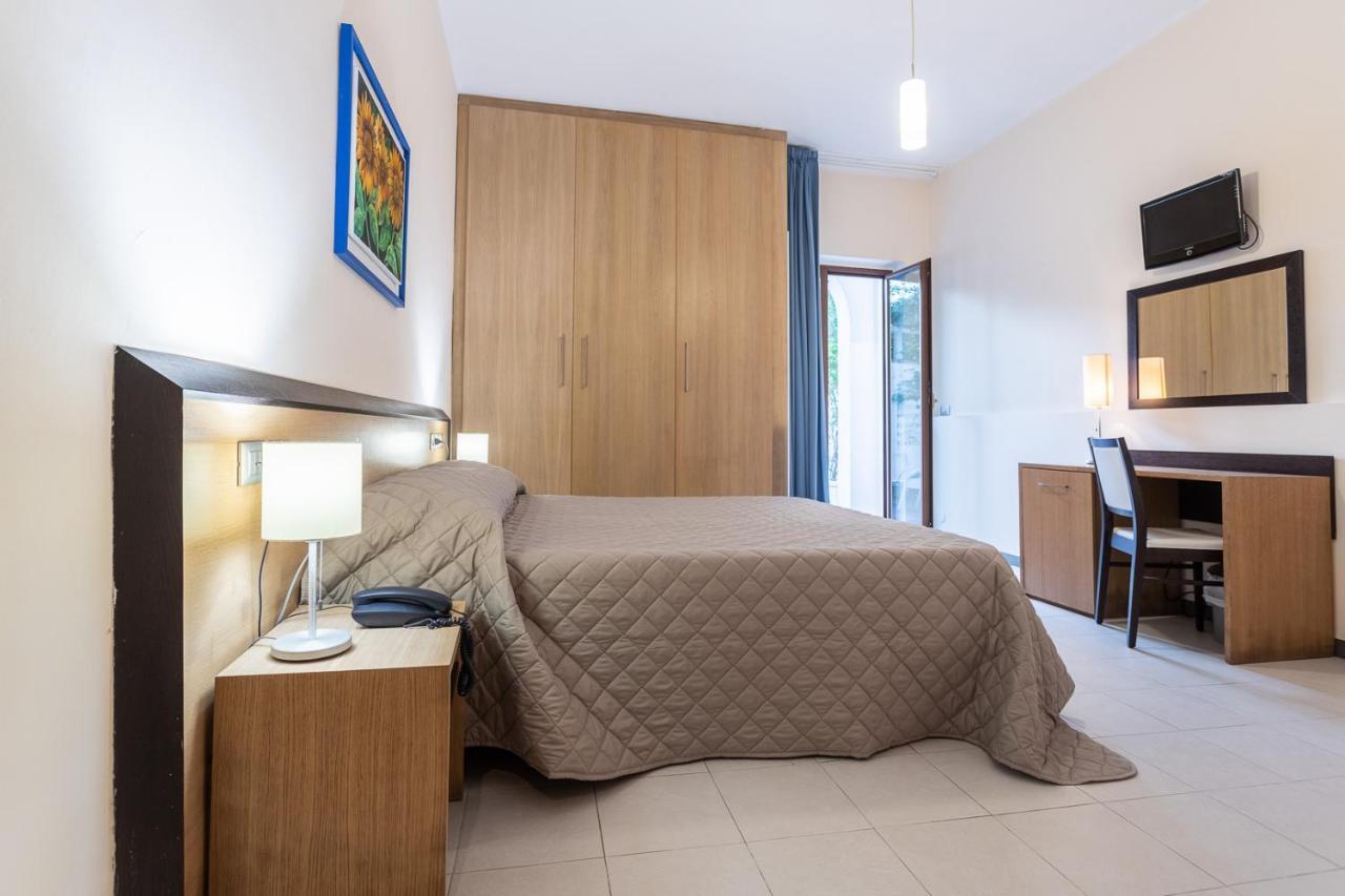 Club Azzurro Hotel & Resort Porto Cesareo Bagian luar foto