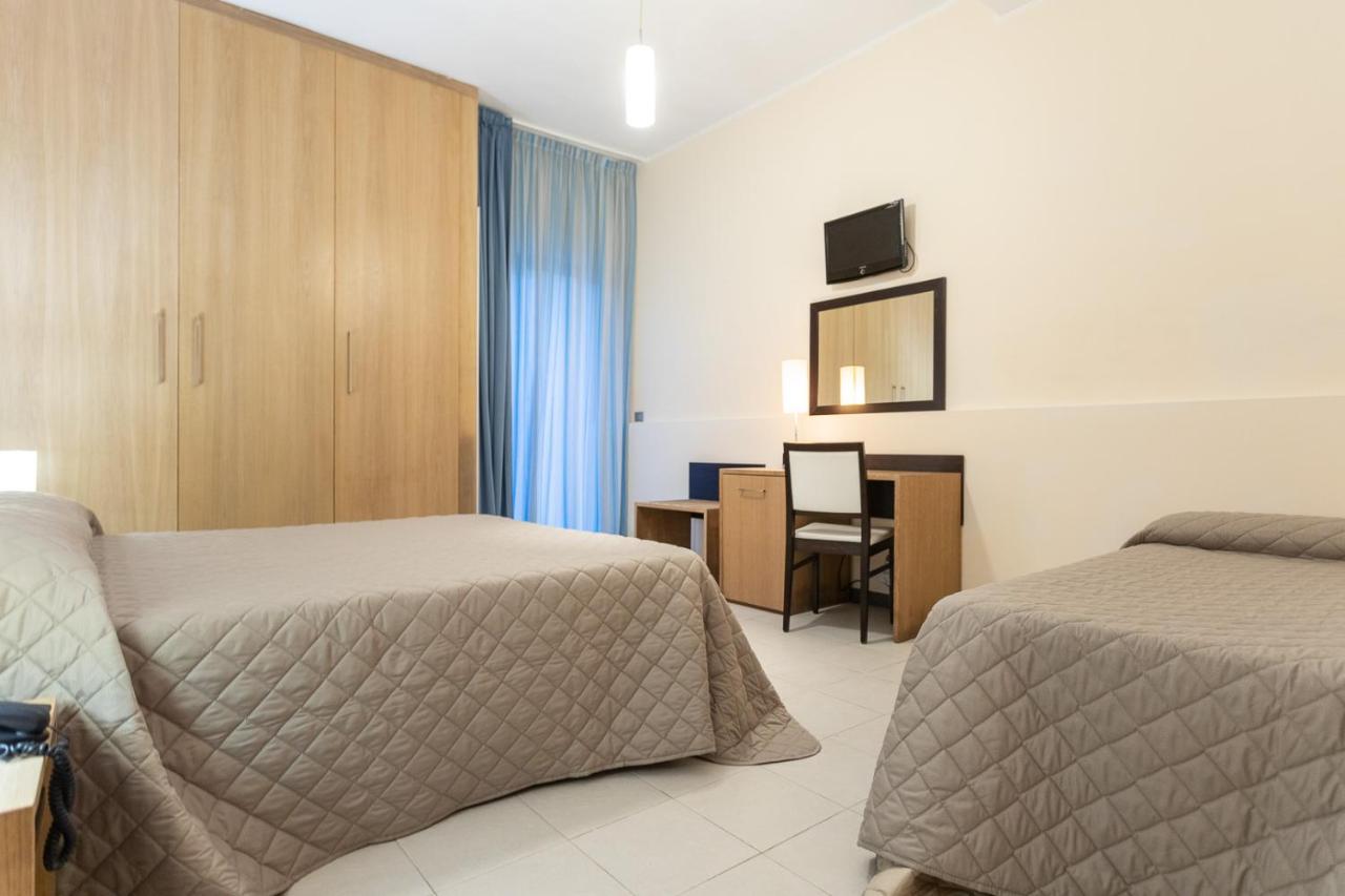 Club Azzurro Hotel & Resort Porto Cesareo Bagian luar foto