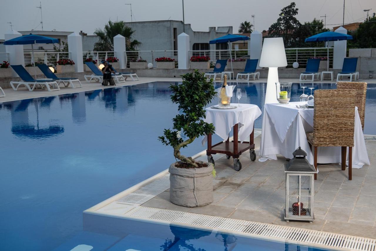 Club Azzurro Hotel & Resort Porto Cesareo Bagian luar foto
