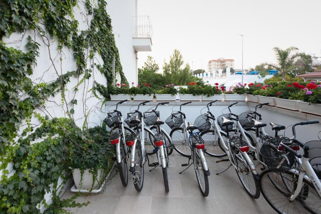 Club Azzurro Hotel & Resort Porto Cesareo Bagian luar foto