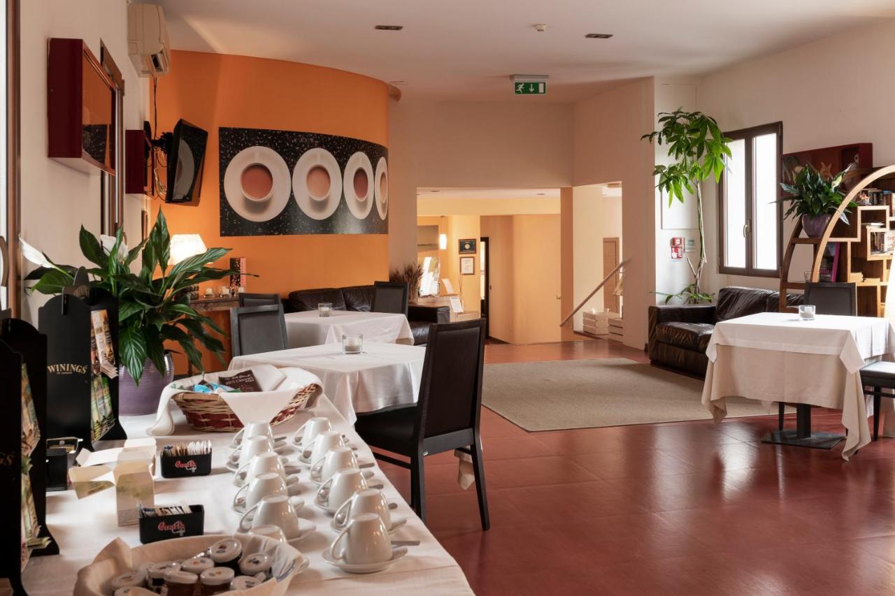 Club Azzurro Hotel & Resort Porto Cesareo Bagian luar foto